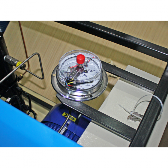 Электроконтактный манометр для КВД FROSP (100, 265 л/мин, 300 бар)